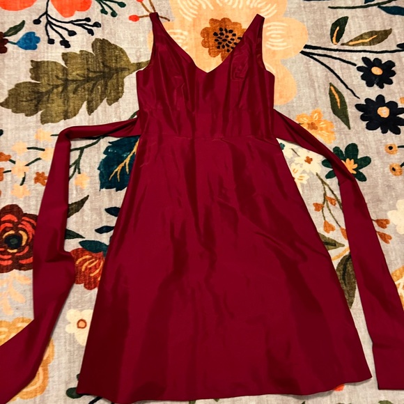 Ann Taylor Dresses & Skirts - Like NEW Ann Taylor Silk Elegant Red Cranberry Sleeveless Dress